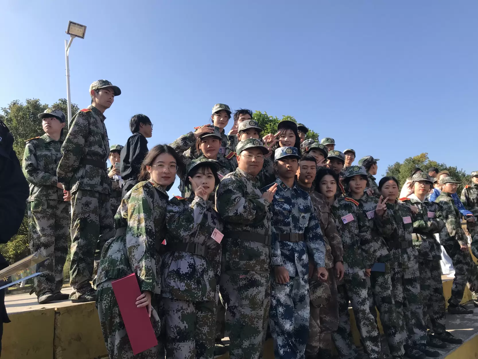 军训结束留影纪念